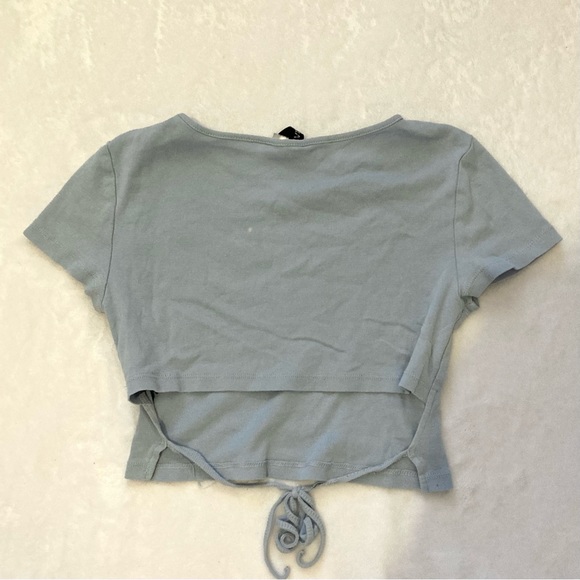 Light blue divided t shirt size xs - Picture 2 of 4